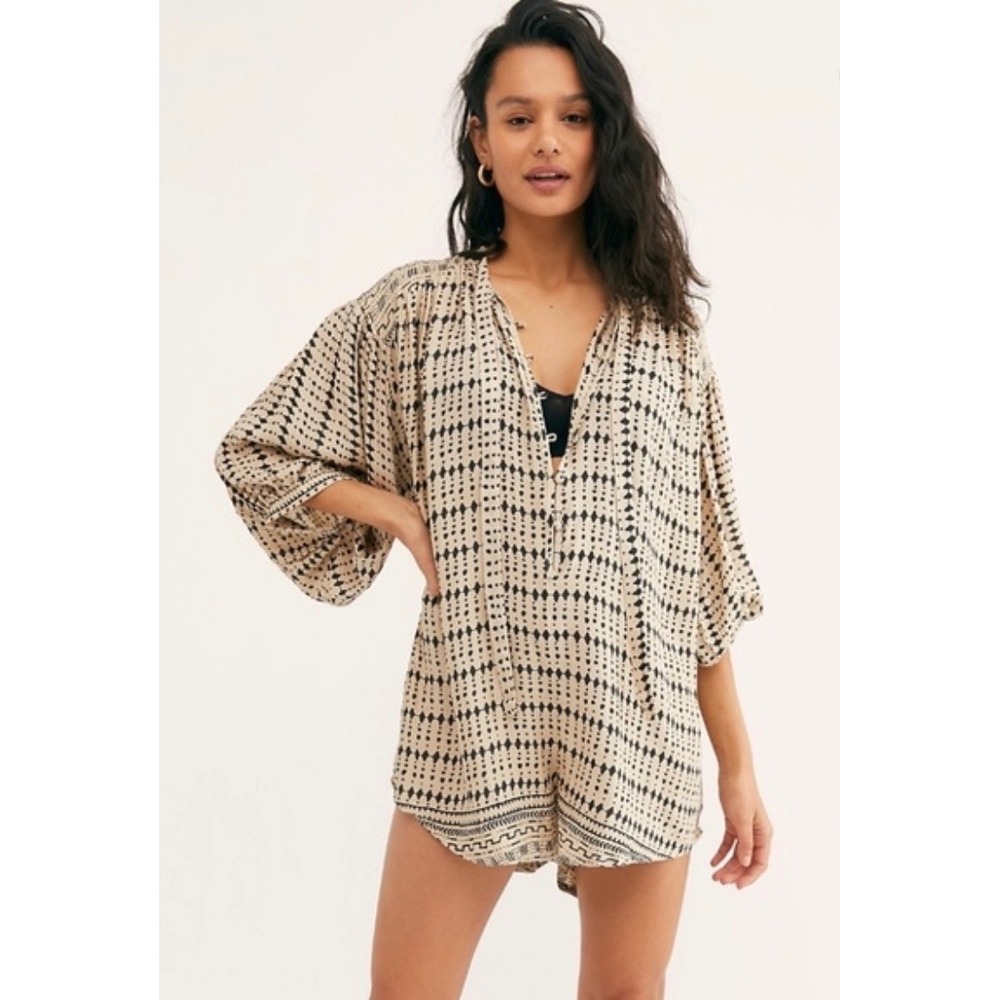 Jens Pirate Booty Free People Oversized Romper Tan Black Balloon Sleeve M/L